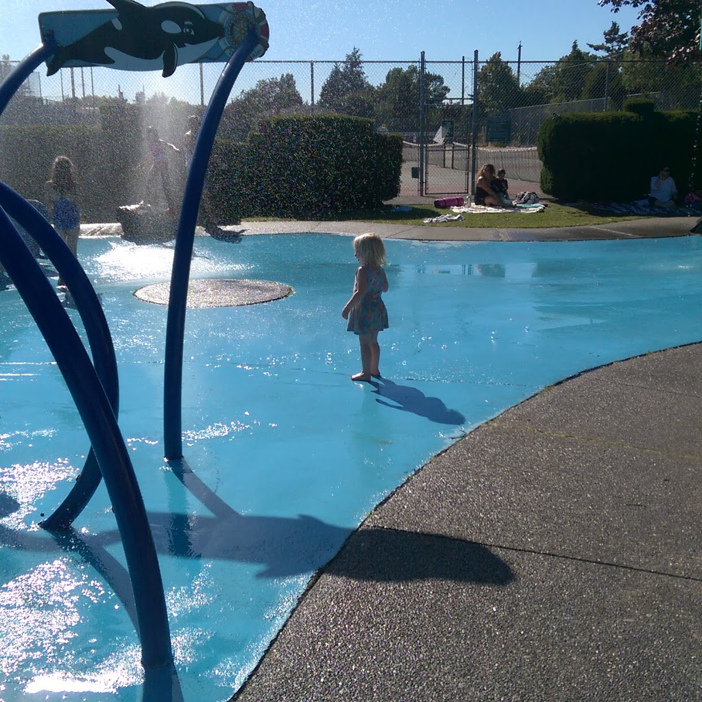 Carnarvon Park | 2801 Henderson Rd, Victoria, BC V8R 3B5, Canada | Phone: (250) 595-7946