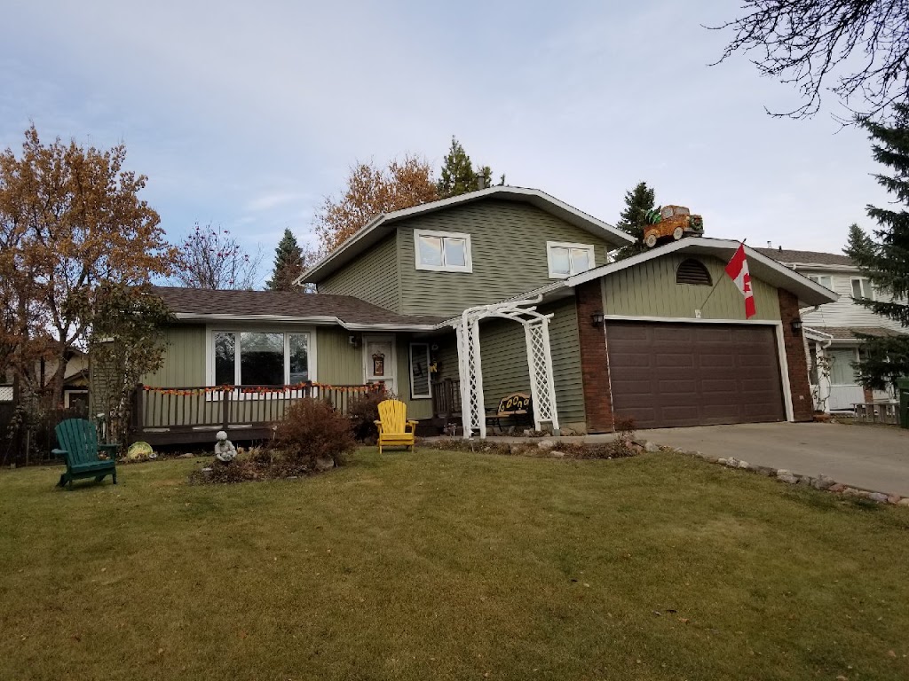 Zeebees Siding | 11241 224 St NW, Edmonton, AB T5S 2T8, Canada | Phone: (780) 487-5700