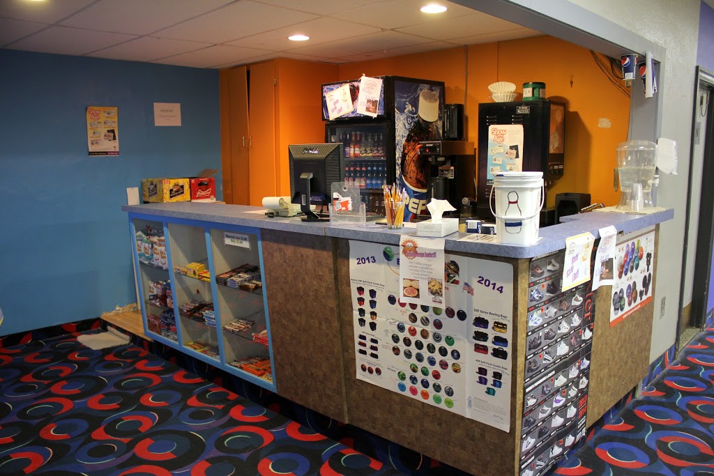 Billy Mosienko Lanes | 1136 Main St, Winnipeg, MB R2W 3S3, Canada | Phone: (204) 586-2416