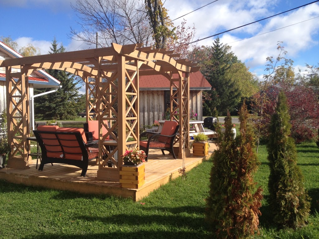 My Friends Inn Manitoulin | 151 Queen St, Manitowaning, ON P0P 1N0, Canada | Phone: (705) 859-3115