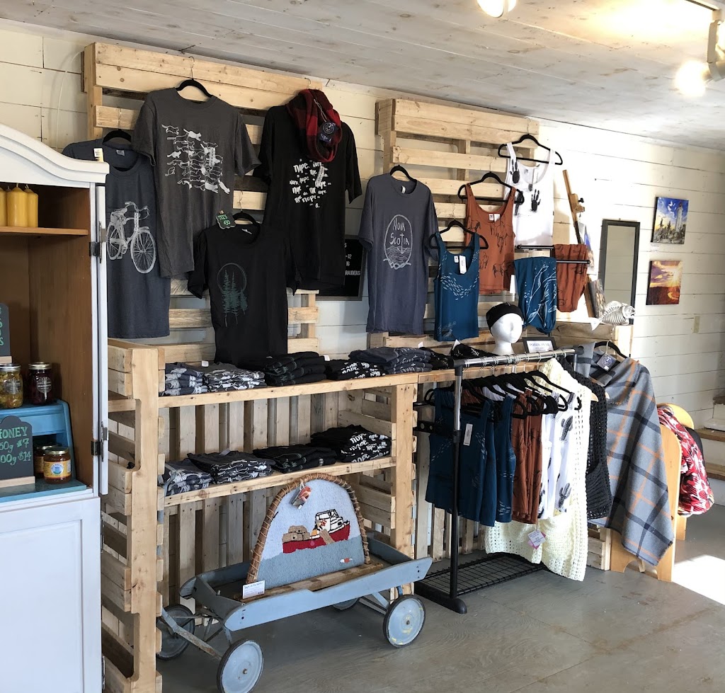 Maritime Marauders Market | Smaller Red Roof Building, 5249 St Margarets Bay Rd, Upper Tantallon, NS B3Z 2H9, Canada | Phone: (778) 388-9378