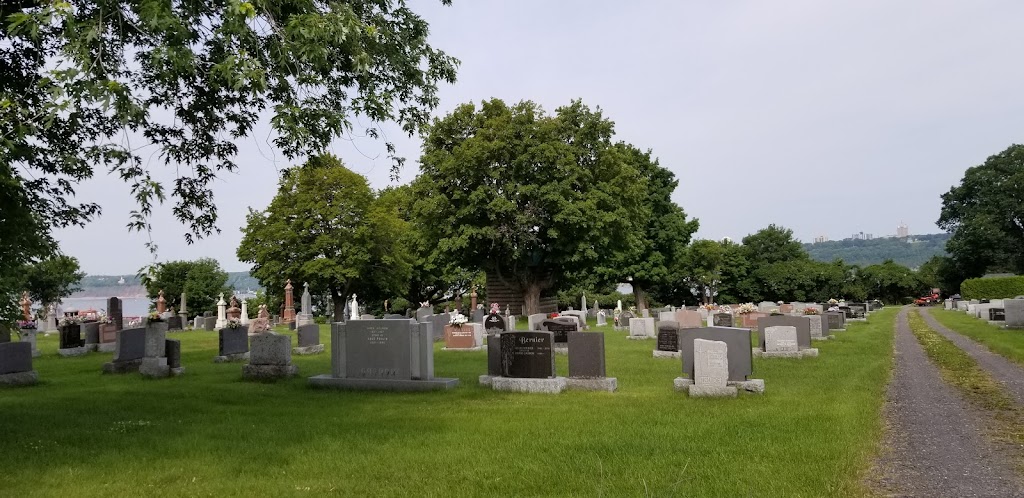 Cimetière Saint-David de l’Auberivière | 4525 Rue Saint-Georges, Lévis, QC G6W 1E1, Canada | Phone: (418) 833-1813