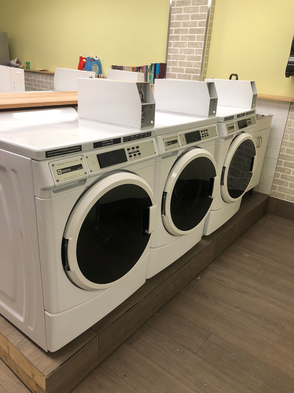 Fresh Suds Laundromat | 349 Royal York Rd, Etobicoke, ON M8Y 2R1, Canada | Phone: (647) 340-7837