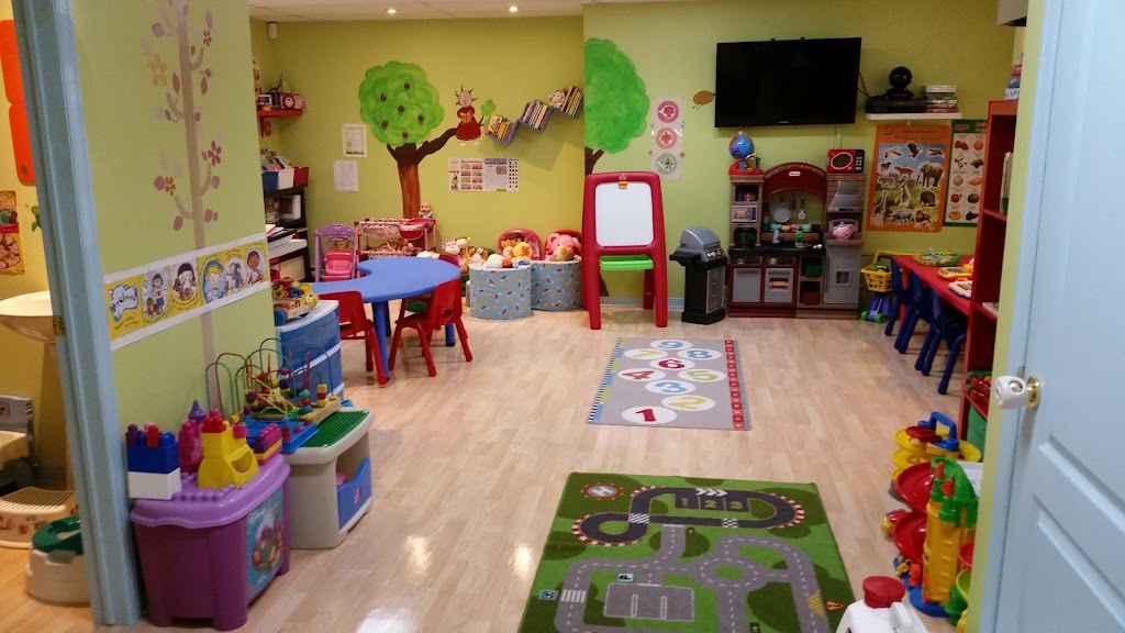 Nursery Des Anges Du Bonheur | 817 Rue George-Westinghouse, Mont-Saint-Hilaire, QC J3H 6L4, Canada | Phone: (450) 536-1909