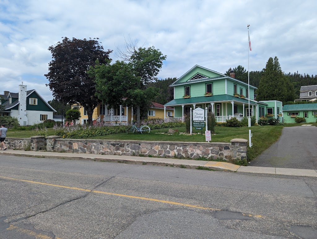 La Maison Tremblay | 131 Rue du Bord de lEau, Tadoussac, QC G0T 2A0, Canada | Phone: (418) 235-4606