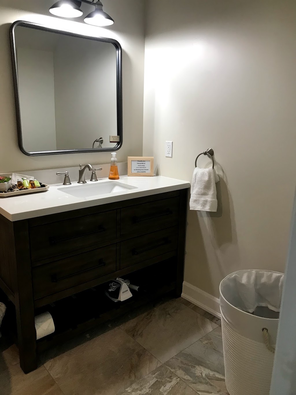 Sharyns Place Bethany, Ontario | 1482 ON-7A, Bethany, ON L0A 1A0, Canada | Phone: (905) 447-0416