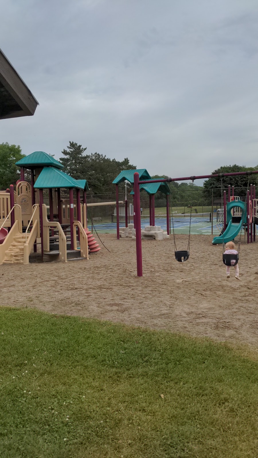 Mill Pond Park | 17 Brick St, Bloomfield, ON K0K 1G0, Canada | Phone: (613) 476-2148