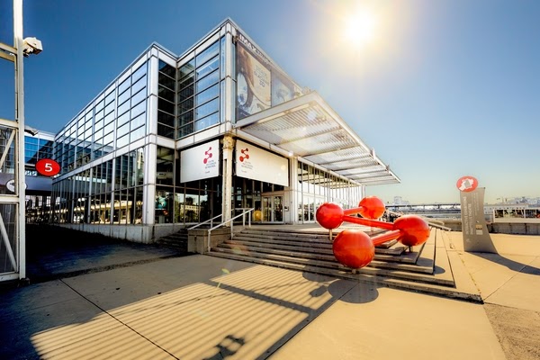 Montreal Science Centre | 2 Rue de la Commune O, Montréal, QC H2Y 4B2, Canada | Phone: (514) 496-4724