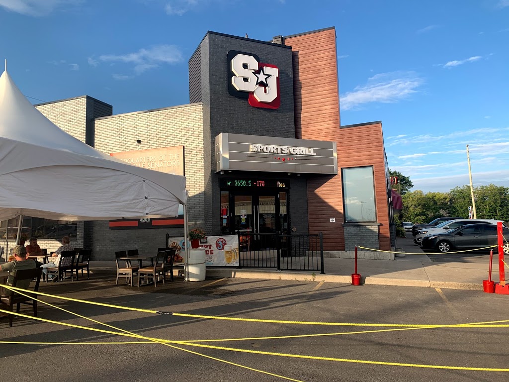 Shoeless Joes Sports Grill | 13 Bell Blvd, Belleville, ON K8P 4S5, Canada | Phone: (613) 779-1134