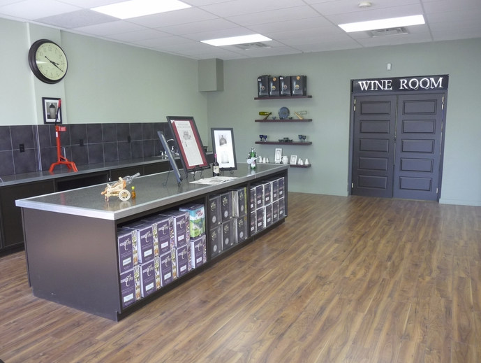 Unwined Windsor Craft Winery | 3750 Walker Rd, Windsor, ON N8W 3S8, Canada | Phone: (519) 972-9463