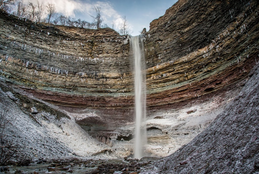 Devils Punchbowl Conservation Area | Ridge Rd, Stoney Creek, ON L8J 2X4, Canada | Phone: (905) 627-1233