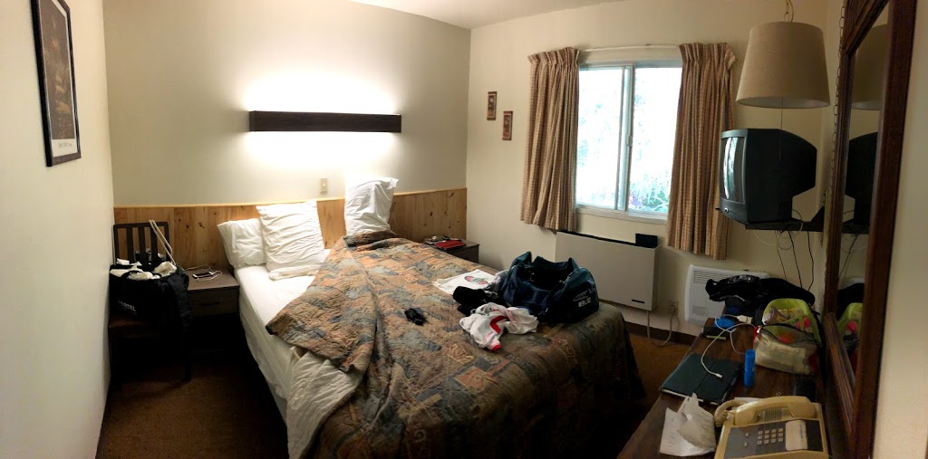 Auberge Mountain View Inn | 1177 Rue Labelle, Mont-Tremblant, QC J8E 2W5, Canada | Phone: (819) 425-3429