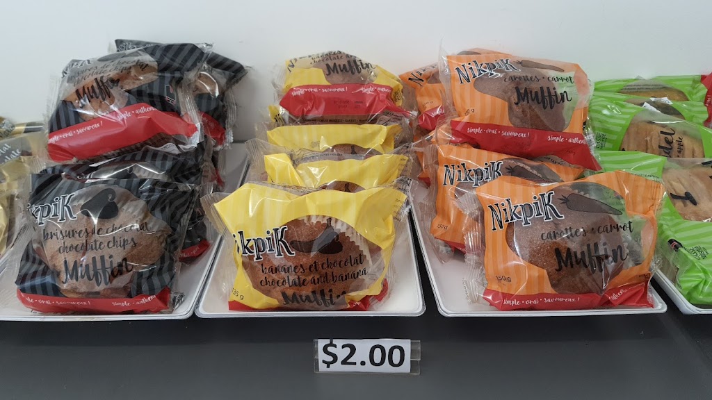 Grand-Mas Bakery | 2581 Rue de Miniac, Saint-Laurent, QC H4S 1E5, Canada | Phone: (514) 334-7557