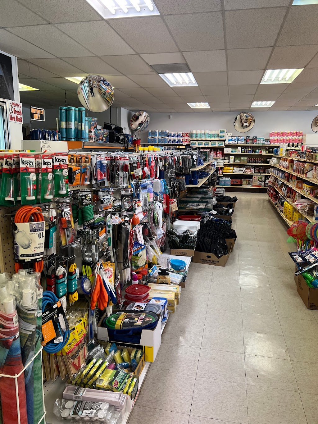 Cultus Lake Superette | 1-4125 Columbia Valley Rd, Cultus Lake, BC V2R 4Y1, Canada | Phone: (604) 858-6410