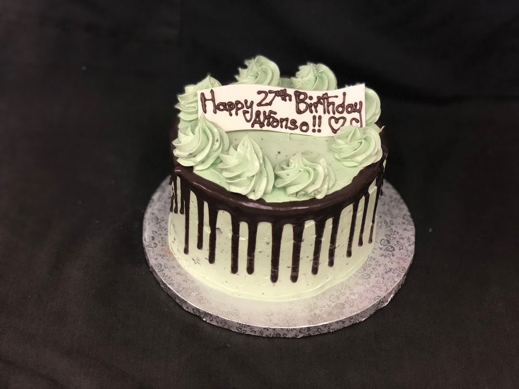 Sweet Dreams Cake Boutique | 1507 Powell St #150, Vancouver, BC V5L 5C3, Canada | Phone: (250) 842-8153
