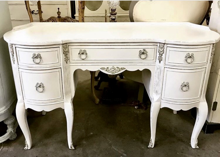 Petits et Jolis | 845 Hwy 6N, Hamilton, ON L8N 2Z7, Canada | Phone: (905) 690-9209