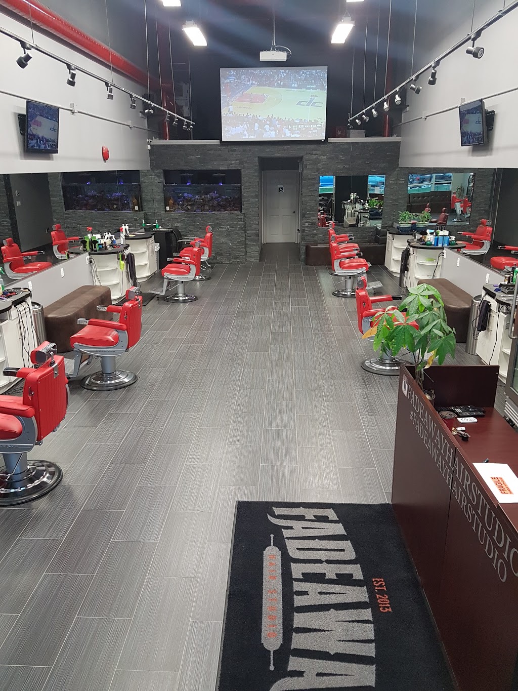 Fade Away Hair Studios | 8241 Woodbine Ave, Markham, ON L3R 8Z5, Canada | Phone: (905) 940-1360