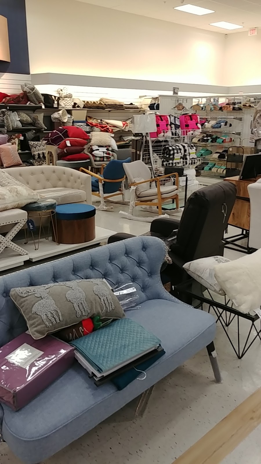 Marshalls | 165 Trainyards Dr, Ottawa, ON K1G 3X8, Canada | Phone: (613) 562-0913
