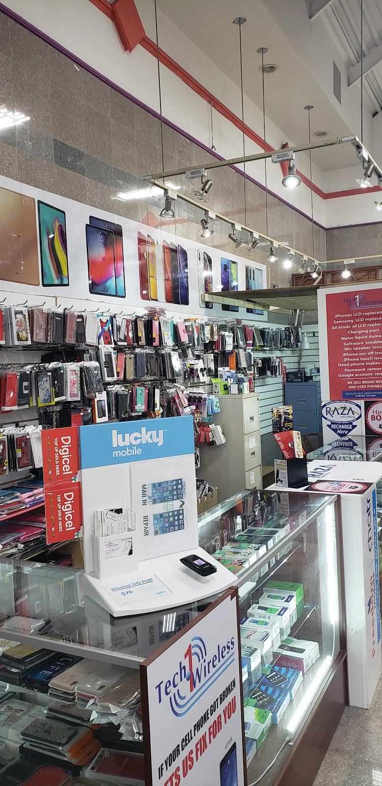 Lucky Mobile Authorized Retailer | 1000 Burnhamthorpe Rd W, Mississauga, ON L5C 2S4, Canada | Phone: (833) 885-8259
