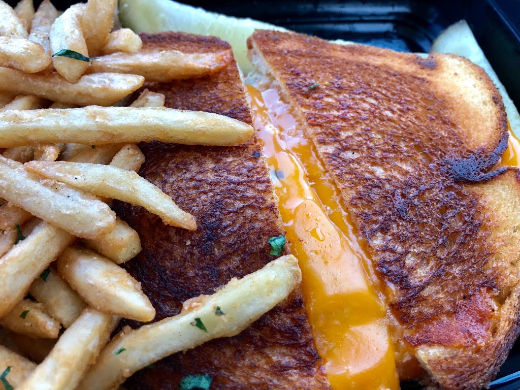 Original Joes Restaurant & Bar | 100 Ranch Market #125H, Strathmore, AB T1P 0A8, Canada | Phone: (403) 934-4715