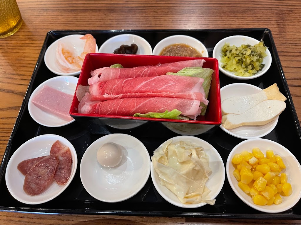 Yunshang Rice Noodle (Mississauga) | 780 Burnhamthorpe Rd W, Mississauga, ON L5C 3X3, Canada | Phone: (905) 232-8867