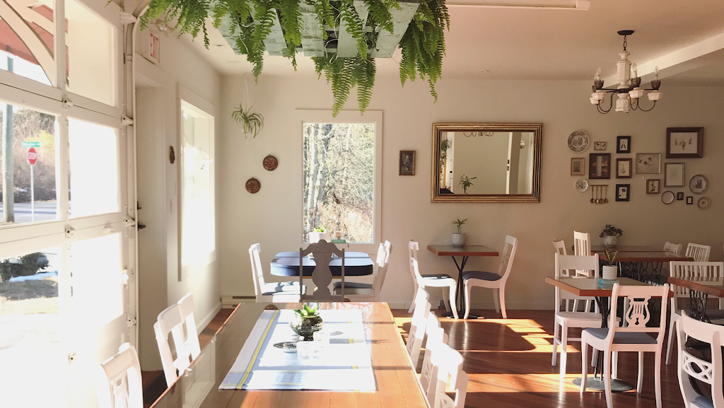 Ma Maison | 10445 Chemainus Rd, Chemainus, BC V0R 1K2, Canada | Phone: (250) 732-6096