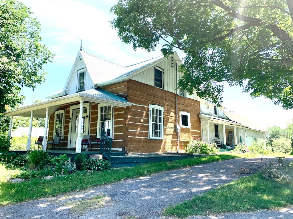 Lori Mirabelli | 977 Rae Rd, Almonte, ON K0A 1A0, Canada | Phone: (905) 960-8370