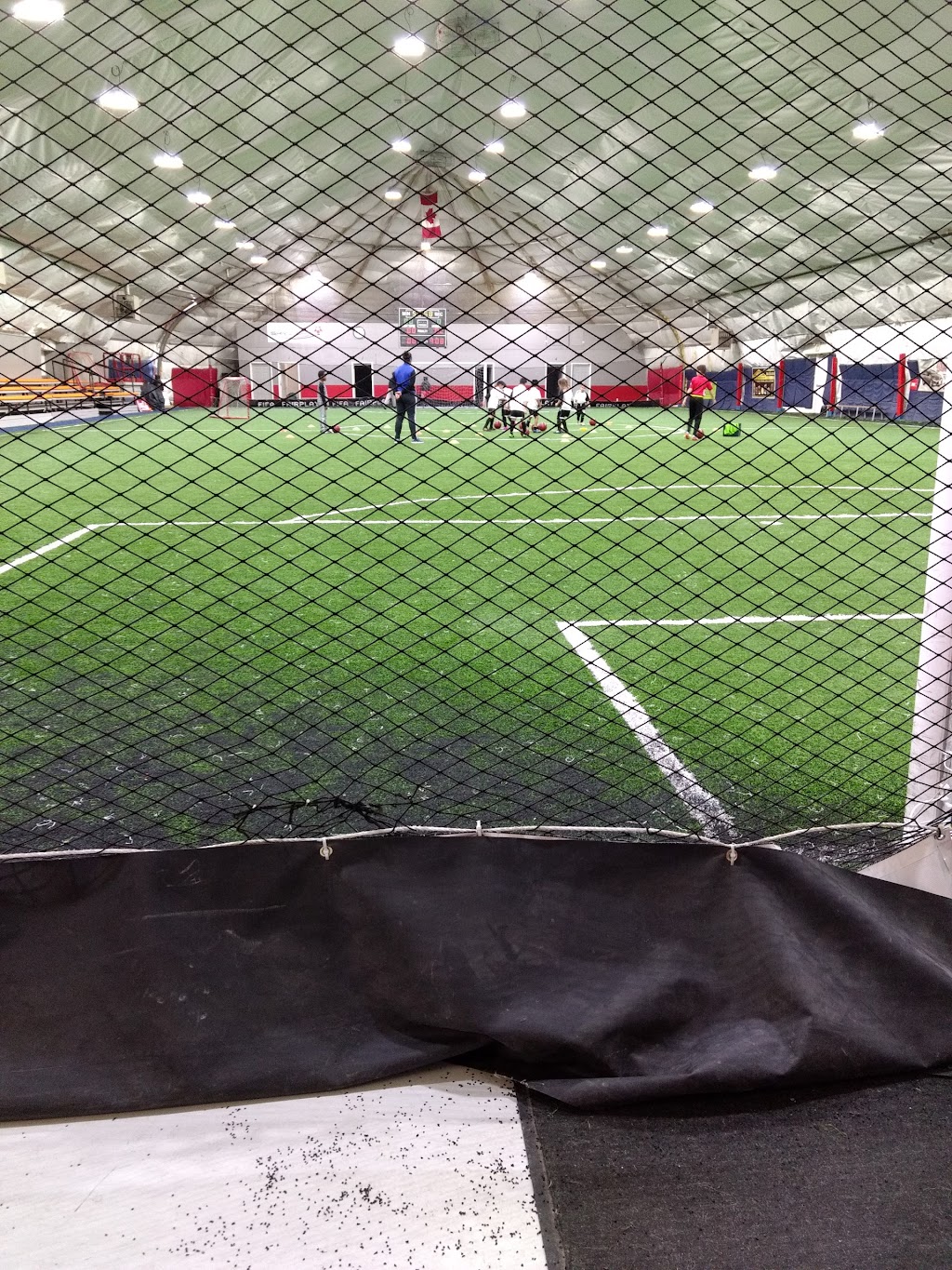 Skylight Complex | 140 Haarsma St, East Saint Paul, MB R2E 0M8, Canada | Phone: (204) 943-3555