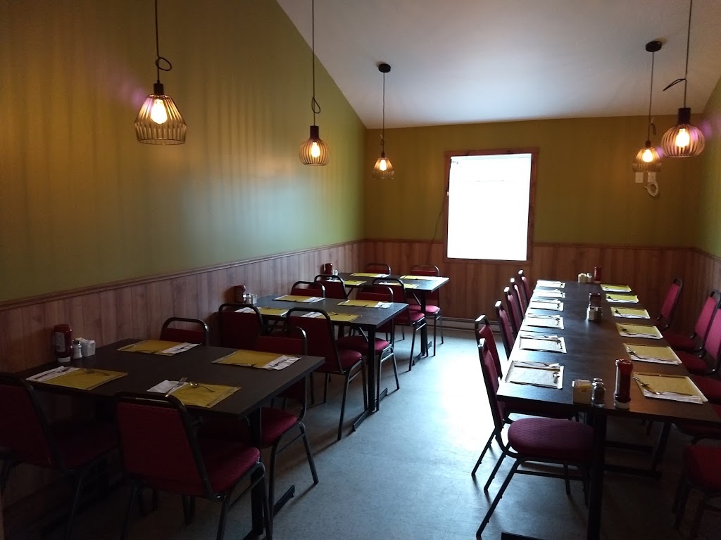 Restaurant des Sentiers | 10 Avenue Saint-Patrick, Saint-Joseph-de-Coleraine, QC G0N 1B0, Canada | Phone: (418) 423-1149