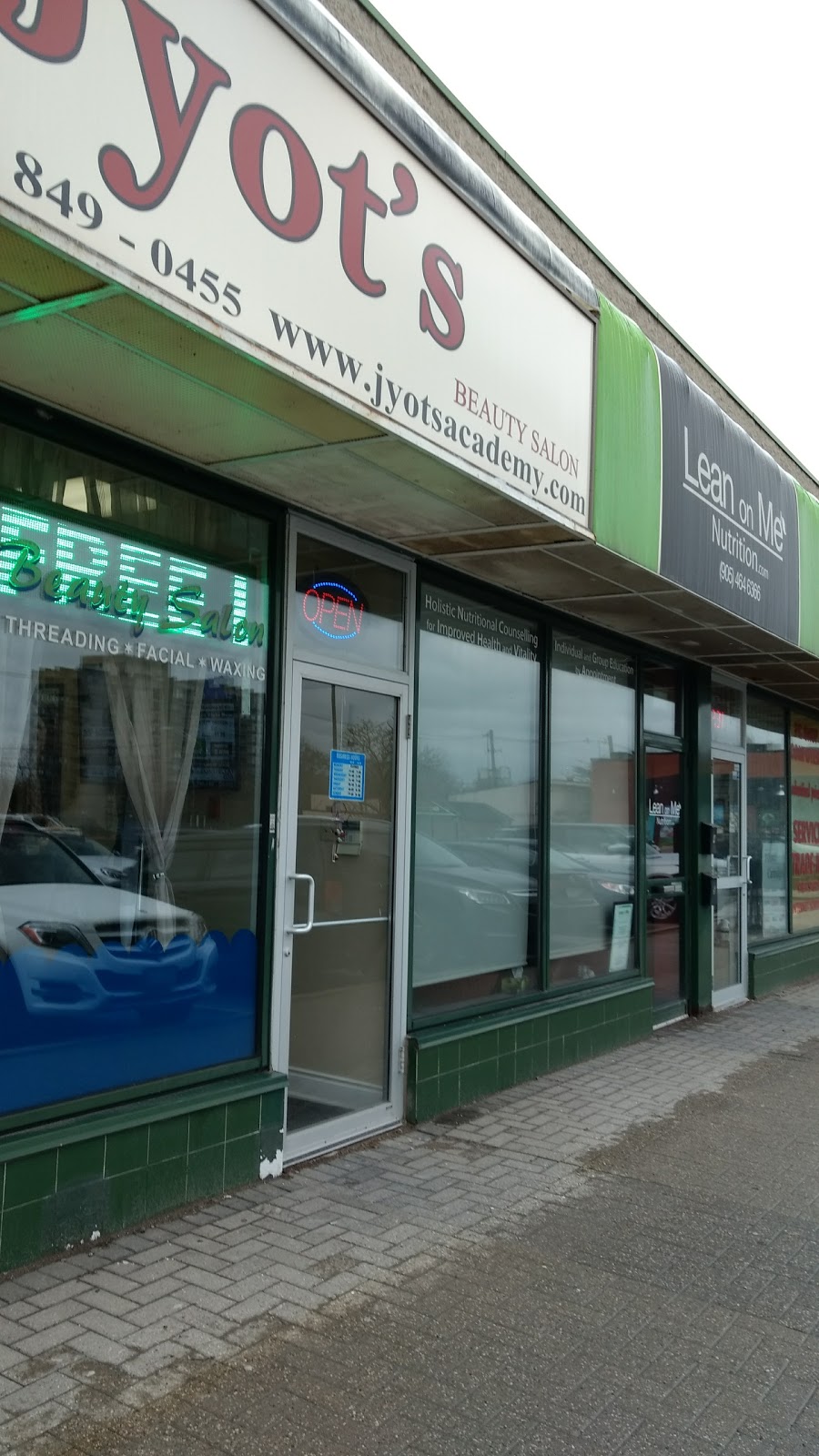 Jyots Beauty Salon | 579 Kerr St, Oakville, ON L6K 3E1, Canada | Phone: (905) 849-0455