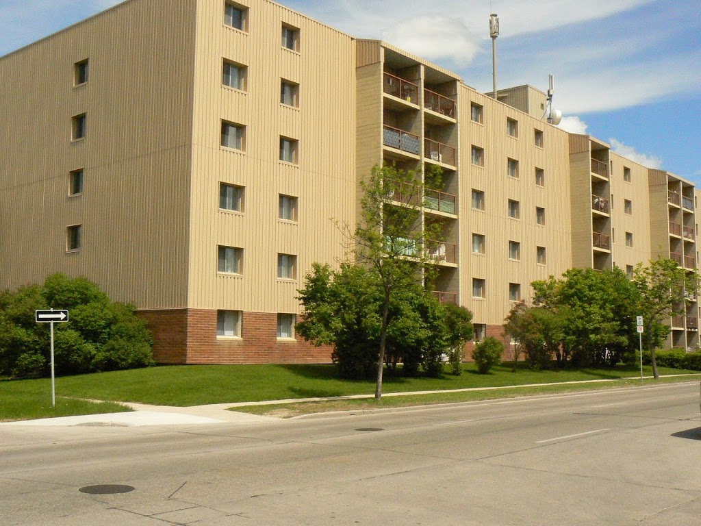 Kay Four Properties Inc | 1901 Main St, Winnipeg, MB R2V 2B3, Canada | Phone: (204) 339-0461