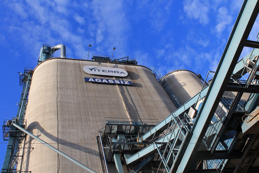 Viterra | Corner of Hwy 3 and, MB-14, Winkler, MB R6W 4A6, Canada | Phone: (204) 325-1570