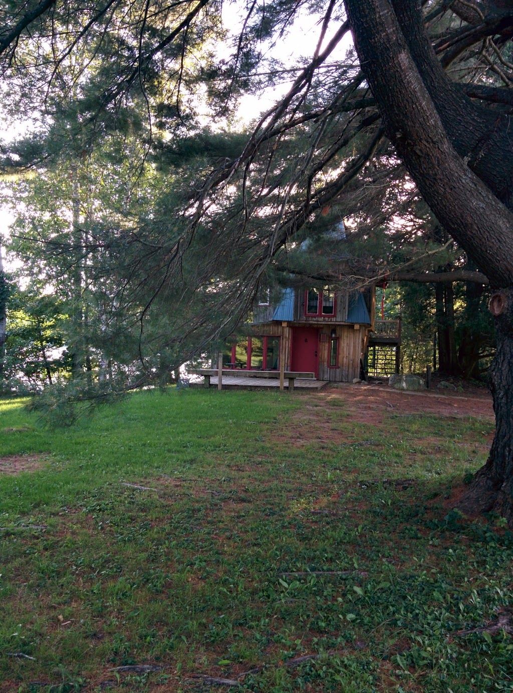 Mystique Chalet | 32 Chemin du Paradis, Val-des-Monts, QC J8N 2S9, Canada | Phone: (613) 222-5773