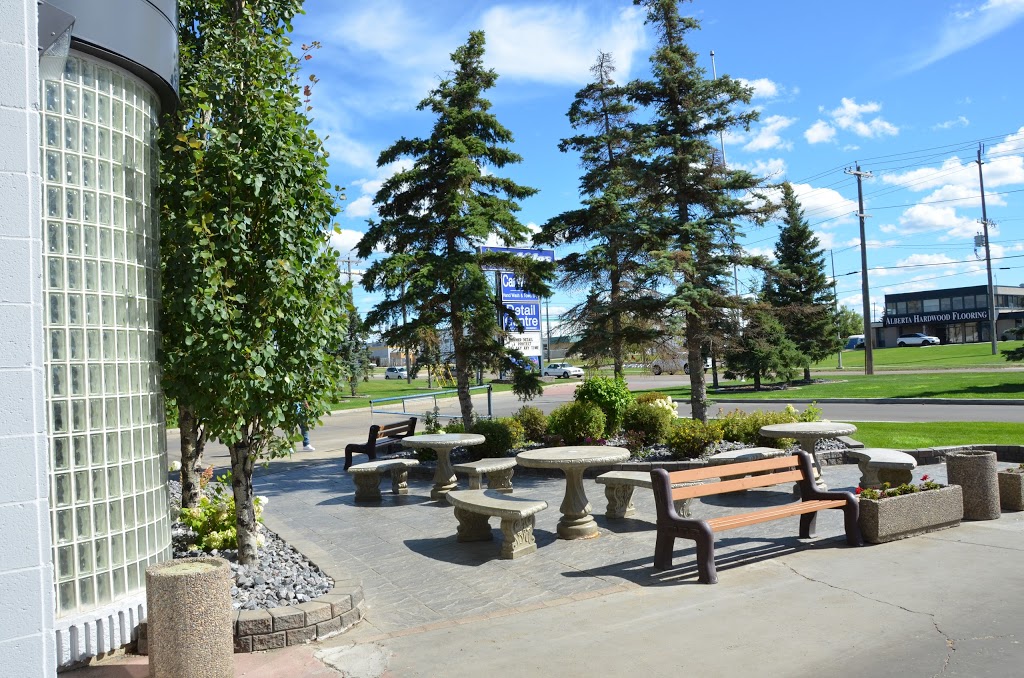 Bubbles Car Wash & Detail Centre | 9330 51 Ave NW, Edmonton, AB T6E 5A6, Canada | Phone: (780) 430-9884