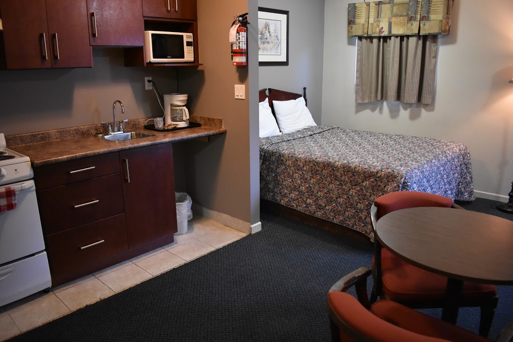 Hope Inn & Suites | 377 Old Hope Princeton Way, Hope, BC V0X 1L4, Canada | Phone: (604) 869-7107