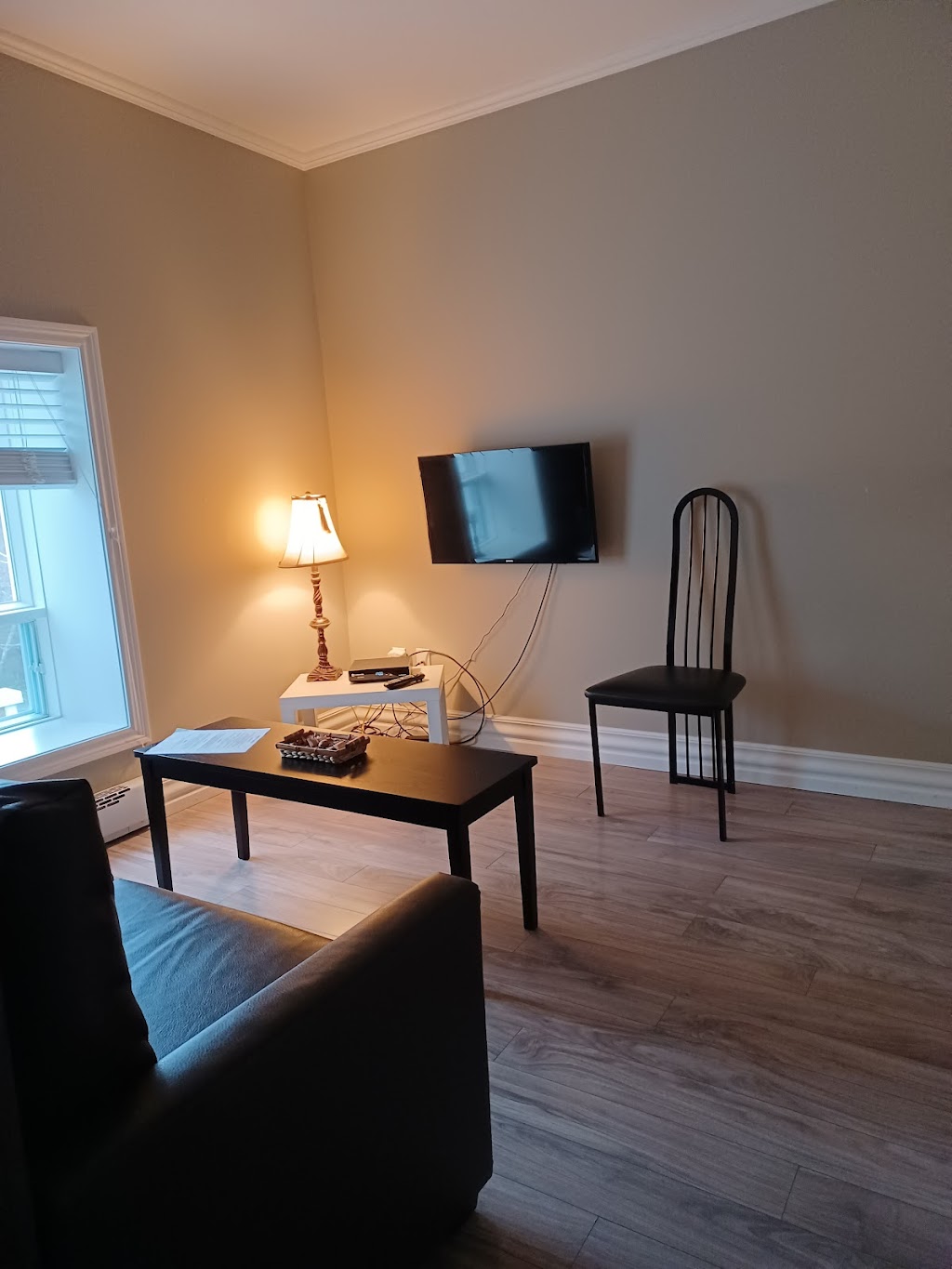 La Bergeronnette | 65 Rue Principale, Grandes-Bergeronnes, QC G0T 1G0, Canada | Phone: (418) 232-6642