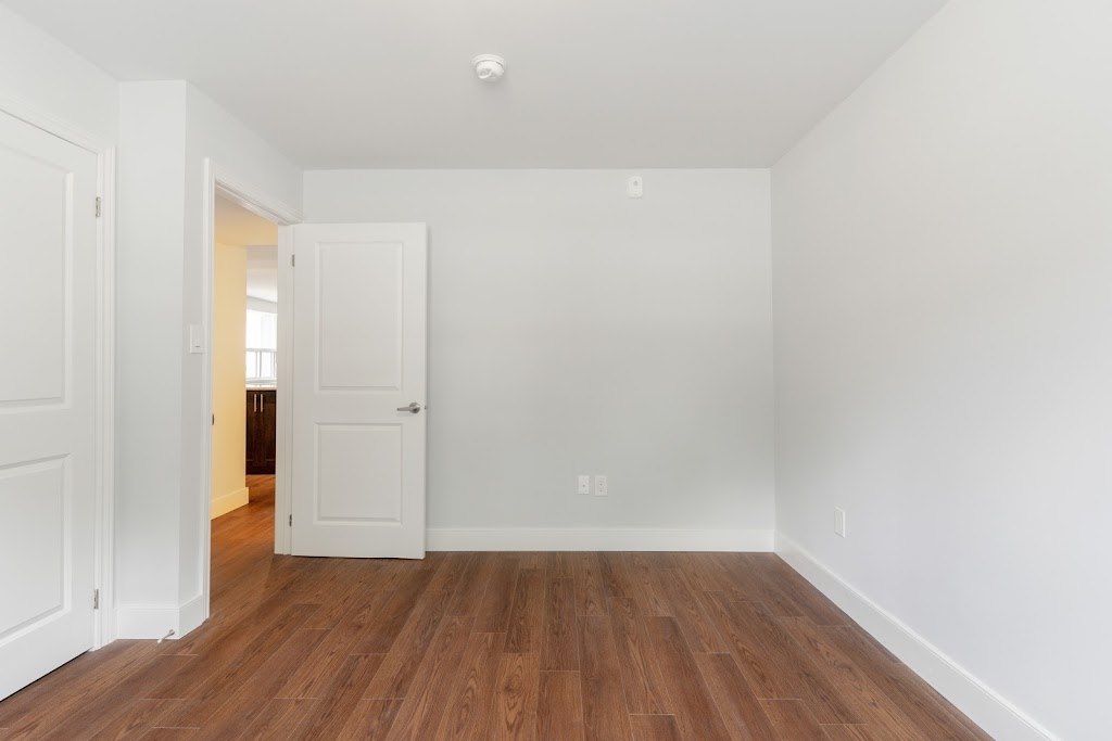 Victoria Park Apartments | 1757 Victoria Park Ave, Scarborough, ON M1R 1S1, Canada | Phone: (416) 759-9977