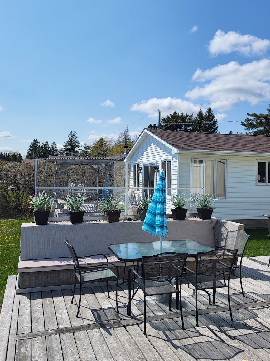 Sunset At 33 Anna | 33 Rue Anna, Shediac Bridge, NB E4R 1A7, Canada | Phone: (416) 414-6907
