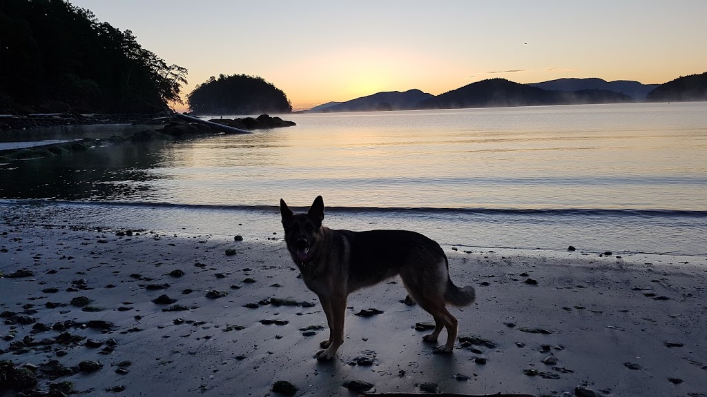 Bennett Bay | Isabella Rd, Mayne Island, BC V0N 2J1, Canada | Phone: (250) 654-4072