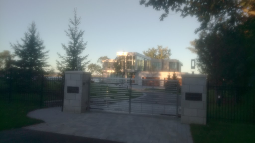 Barry Mullen Park | 152 Grandview Rd, Nepean, ON K2H 8B1, Canada