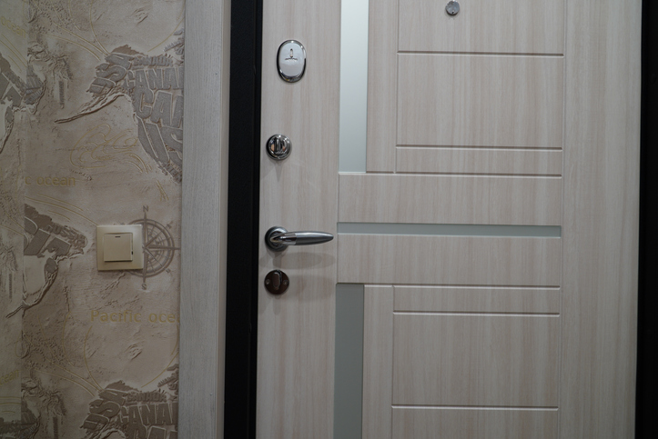 Locksmith Erin Mills Mississauga Service | 2285 Erin Mills Pkwy #11, Mississauga, ON L5K 1T8, Canada | Phone: (437) 800-2080