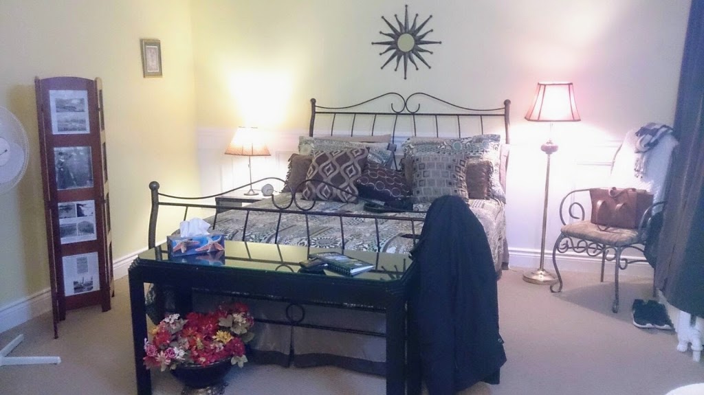 Blue Gables B&B | 4305 Simcoe St, Niagara Falls, ON L2E 1T5, Canada | Phone: (647) 865-5575