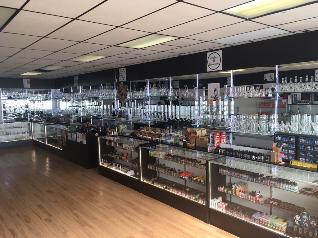 Smokers Corner Ltd | 1300 Village Ln, Okotoks, AB T1S 1Z6, Canada | Phone: (403) 938-7909
