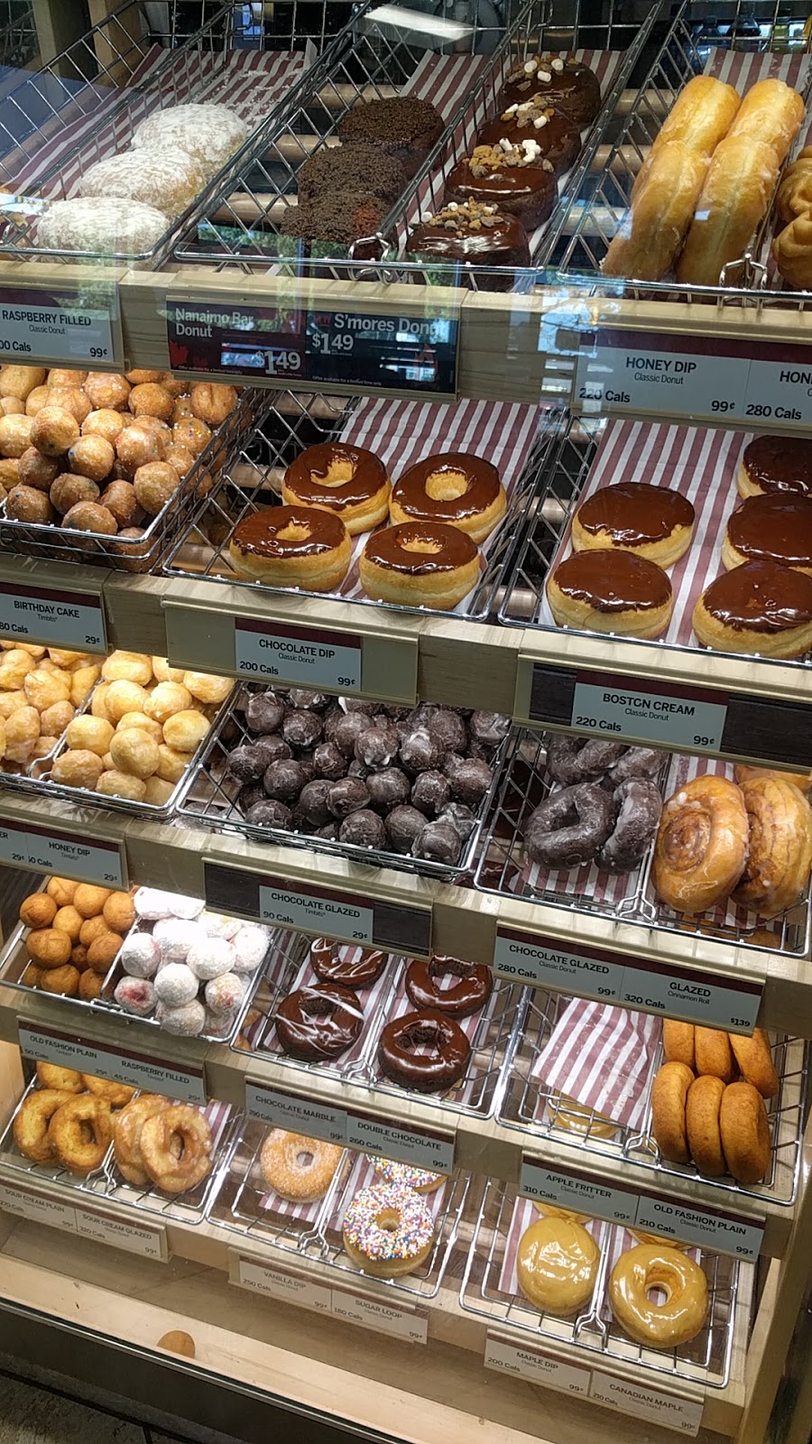 Tim Hortons | 815 Caledonia Rd, North York, ON M6B 3X8, Canada | Phone: (416) 785-0980