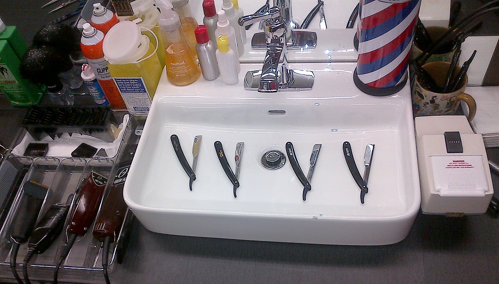 Rayzors Traditional Barber Shop | 83 Cowichan Lake Rd, Lake Cowichan, BC V0R 2G0, Canada | Phone: (250) 932-5553