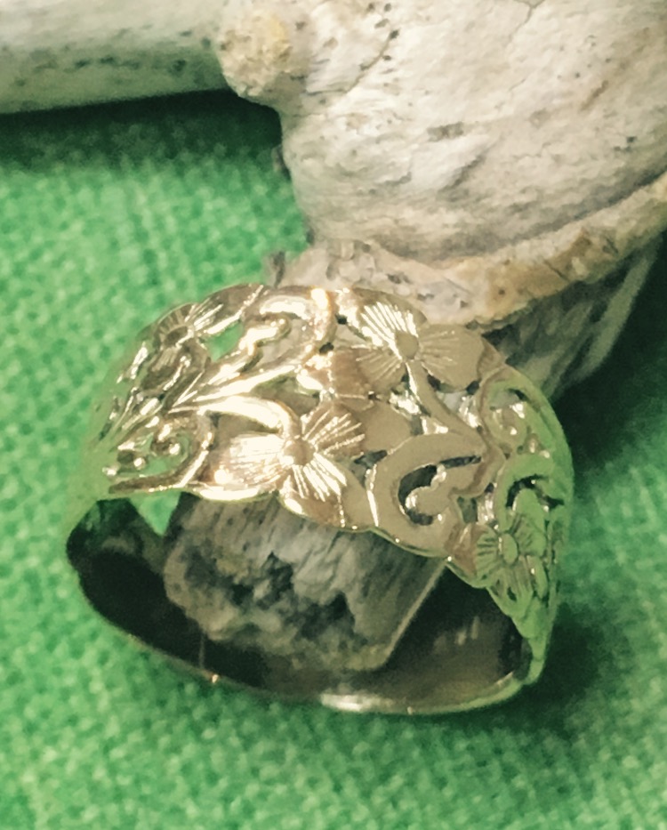 Jewellery Museum | Inside of Studio Charm, 621-B The Queensway, Etobicoke, ON M8Y 1K4, Canada | Phone: (416) 830-8488