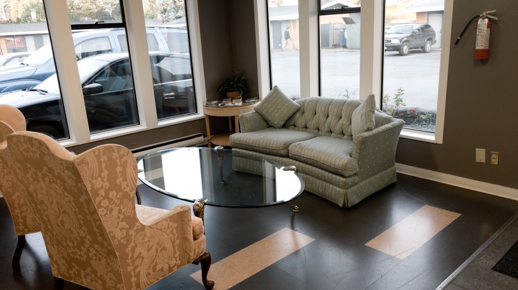 Alpine Motor Inn | 32111 Marshall Rd, Abbotsford, BC V2T 1A3, Canada | Phone: (604) 859-3171