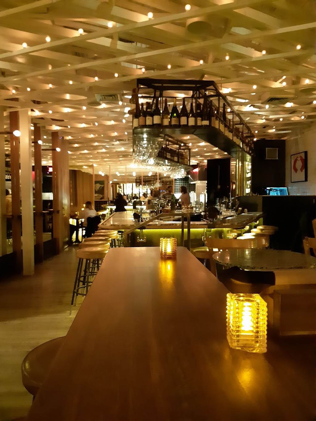 Le Rouge Gorge | 1234 Avenue du Mont-Royal E, Montréal, QC H2J 1Y1, Canada | Phone: (514) 303-3822