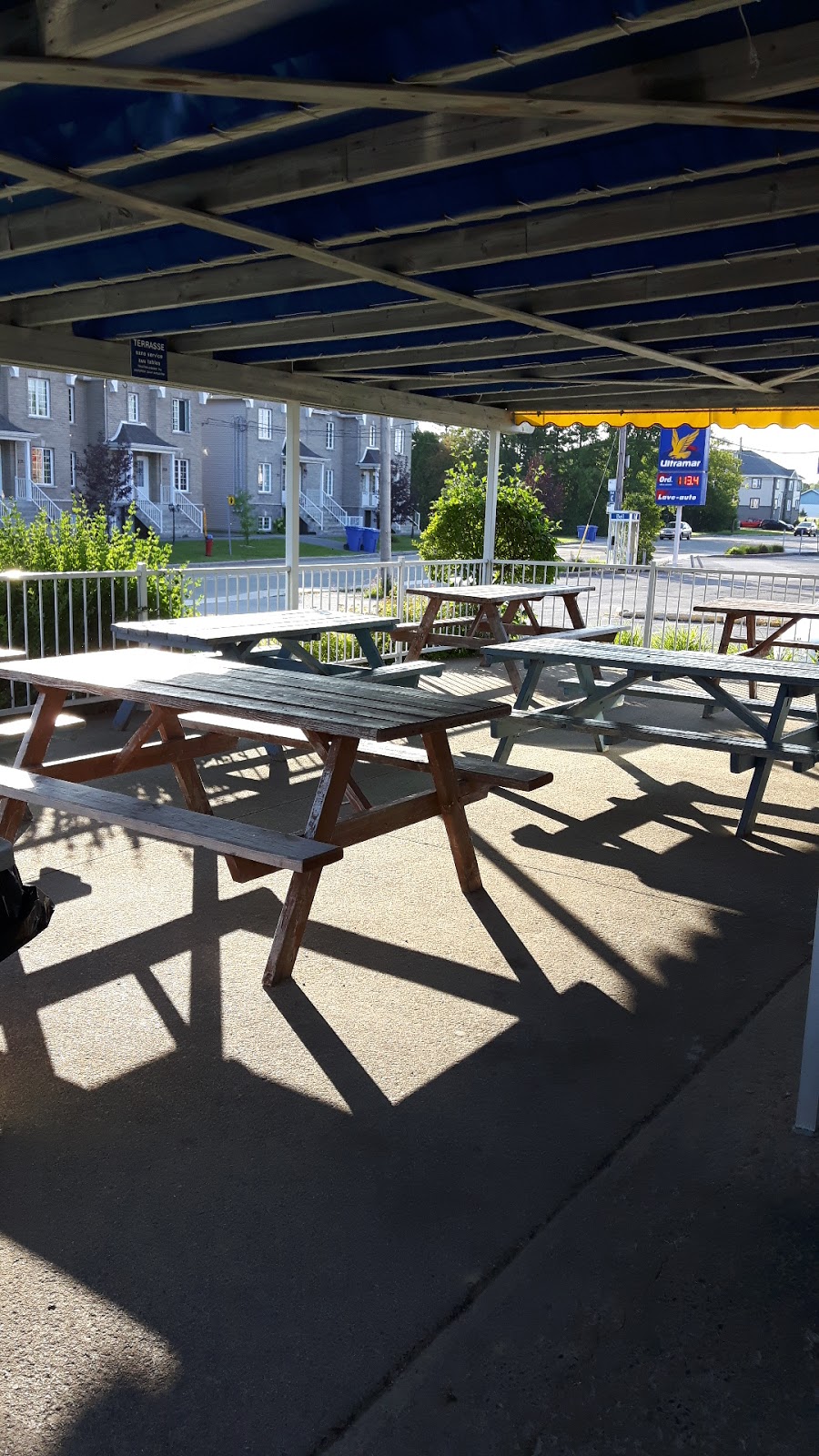 Restaurant Super Mario | 774 Boulevard de lIndustrie, Saint-Paul, QC J0K 3E0, Canada | Phone: (450) 755-2915