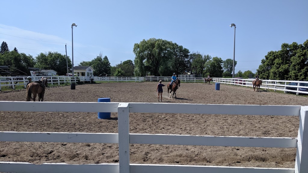 Ranch Anne-Marie Lussier | 865 Boulevard Saint-Luc, Saint-Jean-sur-Richelieu, QC J2W 2G6, Canada | Phone: (450) 349-5589